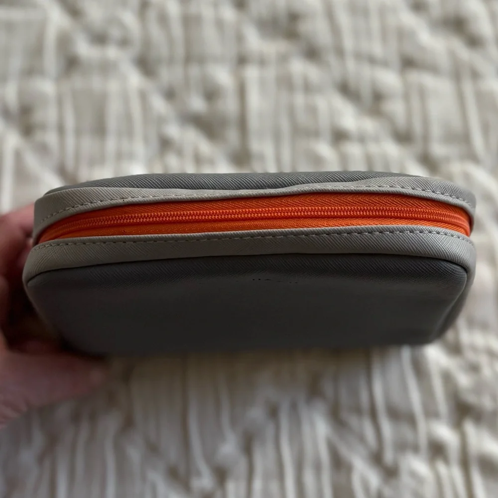 Cole Haan 2016 issue